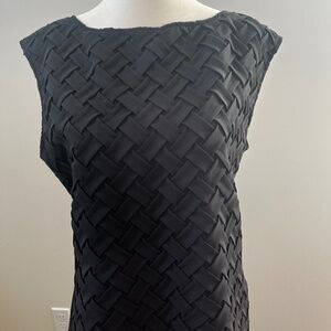 Lovely black textured shell by Joseph Ribkoff